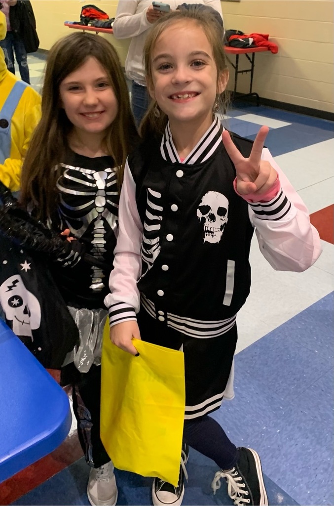 Spooky Scary Skeletons 🙂